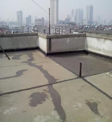 秀峰漏水维修 楼顶漏水是什么原因，楼顶漏水维修方法是什么?